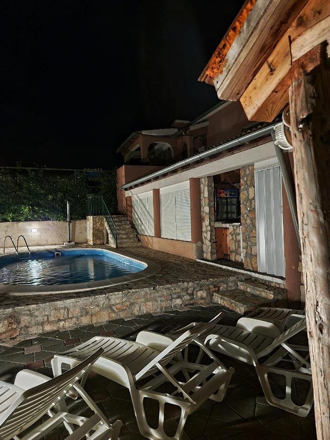 Guesthouse Dila Galovac  Extérieur photo