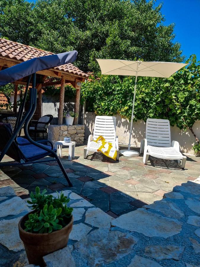 Guesthouse Dila Galovac  Extérieur photo